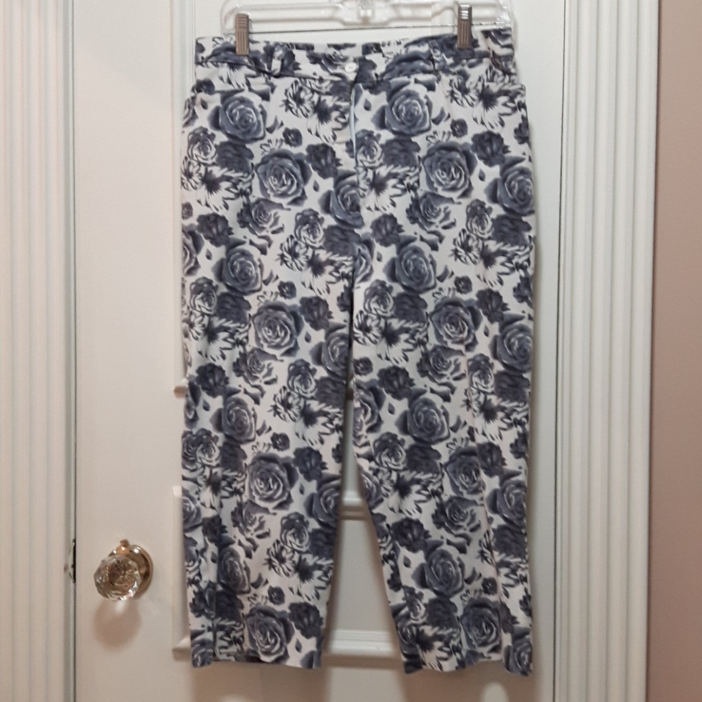 🛍 rose pattern Capri